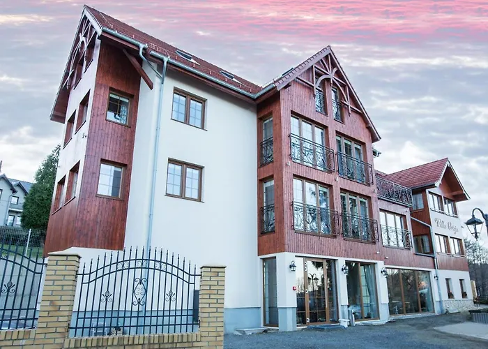 بيت ضيافة Ostoja Wellness 3*